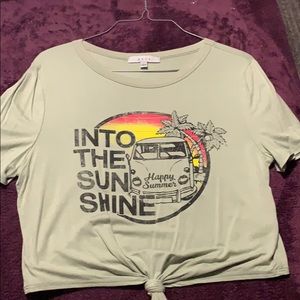 Women’s cropped t shirt